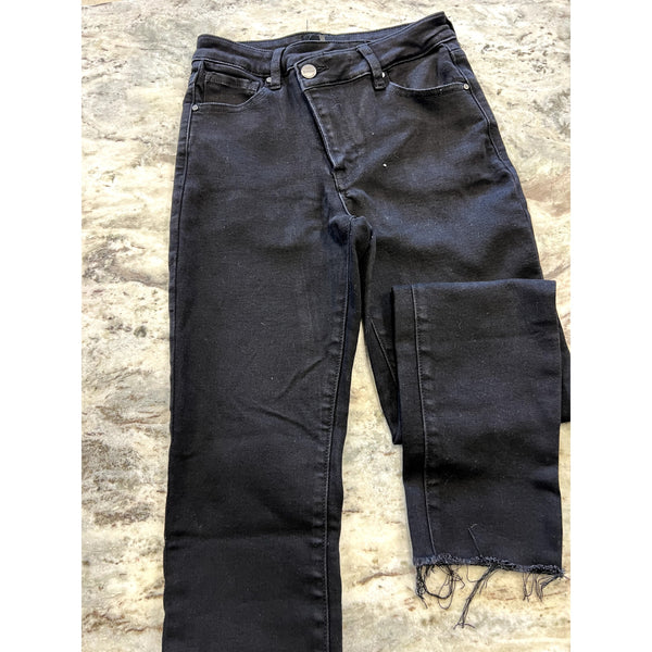 Risen Black Crossover High Rise Raw Hem Skinny Jeans Size 26