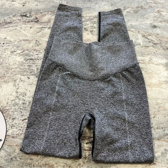 VS Victorias Secret PINK Active Gray Compression Leggings Size Small