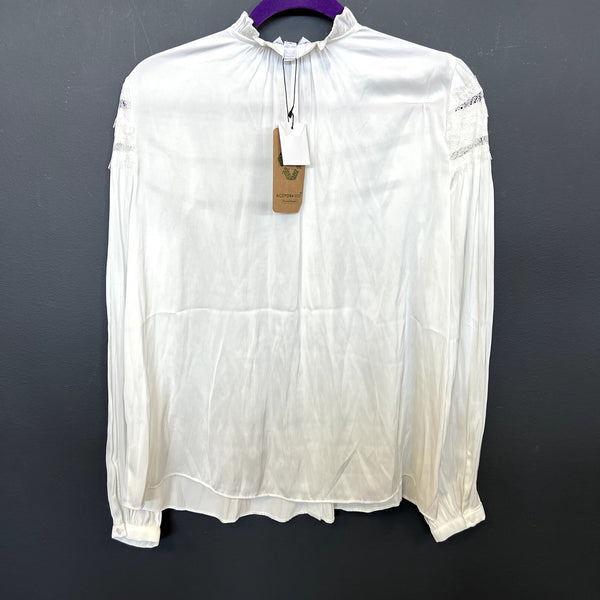 NWT Current Air White Satin Embroidered Long Sleeve Blouse Small