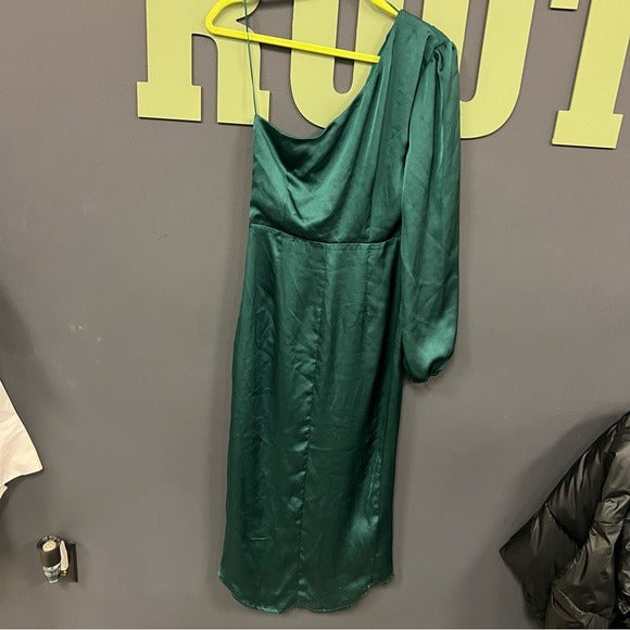 NWT Dress Day Green Satin One Shoulder Wrap Dress Size Medium