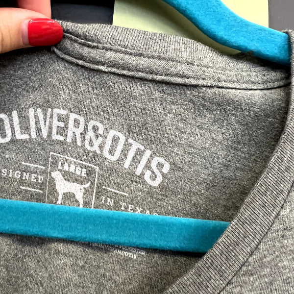 Oliver & Otis Rainbow Graphic Tee Size Large