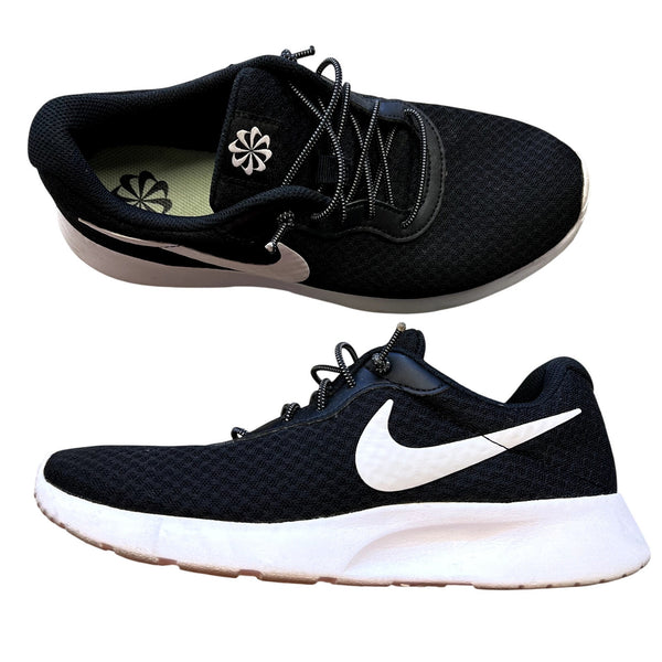 Nike Tanjun Black + White Sneakers Women's Size 9.5
