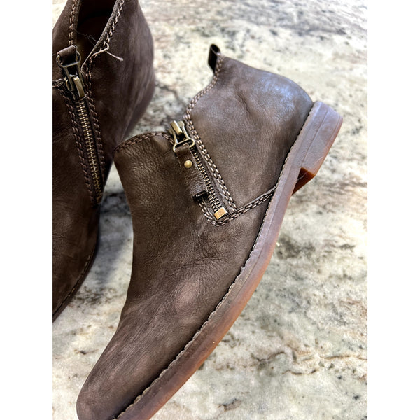 Hush Puppies Brown Leather Ankle Booties Size 9