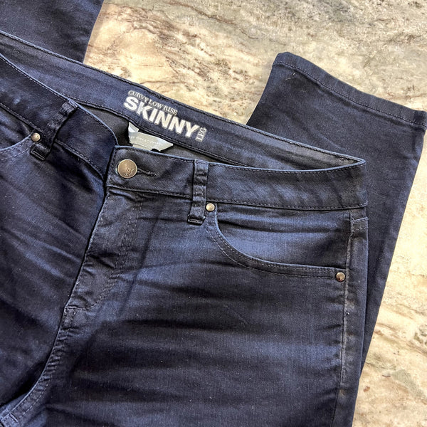New York & Company Dark Wash Curvy Low Rise Skinny Jeans Size 12