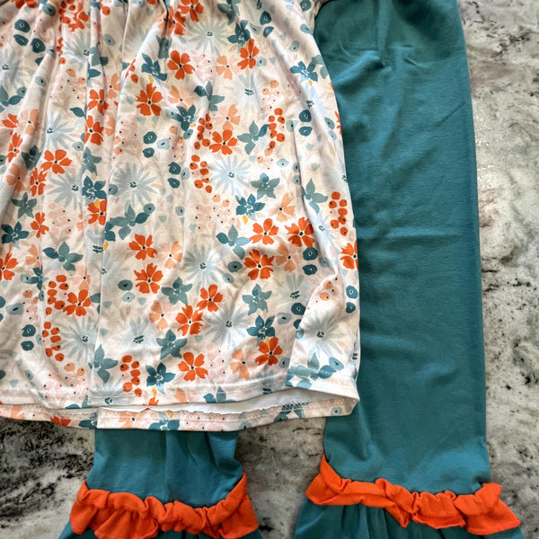 Jesus Loves Me Smocked Girls Two Piece Set Size 5T