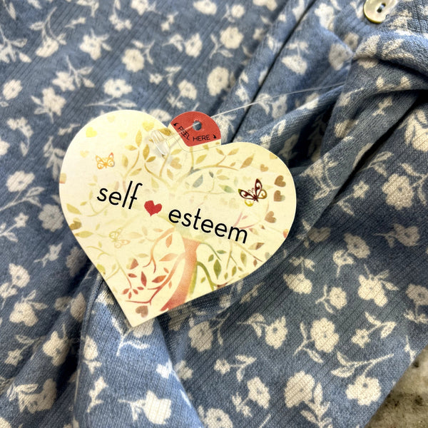 NWT Self Esteem Periwinkle Floral Ribbed Crop Tee Size Medium