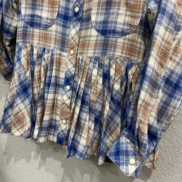 Cato Butter Soft Blue + Brown Plaid Ruffle Hem Pearl Button Down Top Large