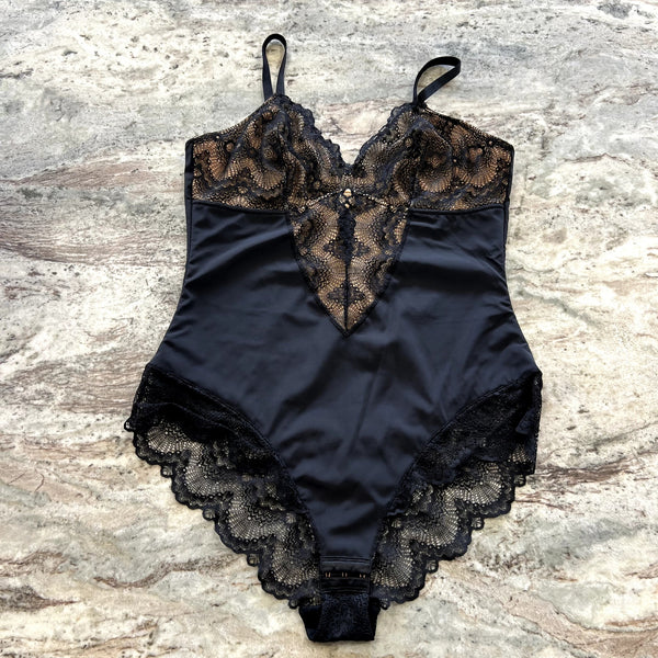 NWOT Pinsy Black Lace Lingerie Bodysuit Size XL