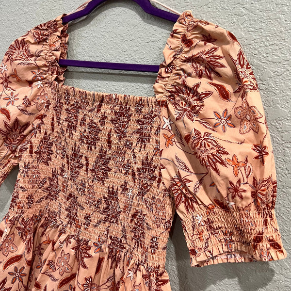 NWT BB Dakota Mauve Smocked Peplum Floral Blouse Medium