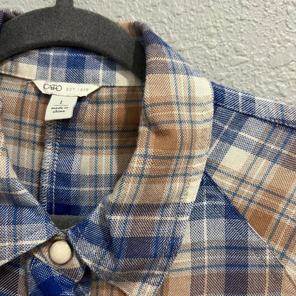 Cato Butter Soft Blue + Brown Plaid Ruffle Hem Pearl Button Down Top Large