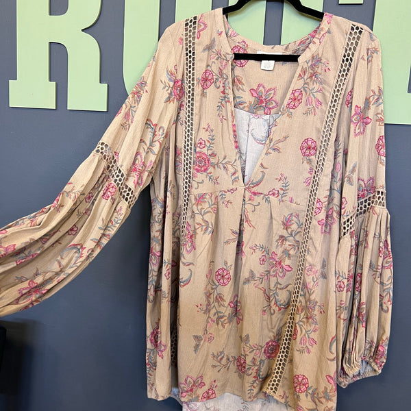 Festi Floral Light Tan V-Neck Tunic Blouse Size 2XL