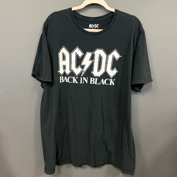 Unisex AC/DC Back in Black Graphic Tee Size 2XL