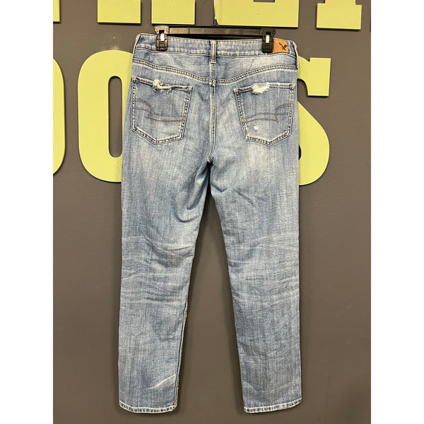 American Eagle Outfitters Distressed Light Wash Tomgirl Jeans Size 8