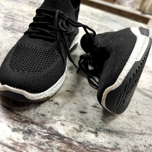 Women's Black Slip On Sneakers Size 6.5