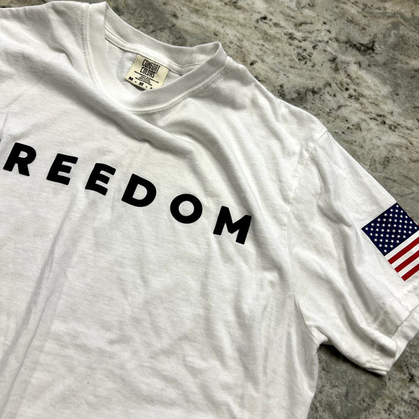 Unisex Comfort Colors Freedom Graphic Tee Medium