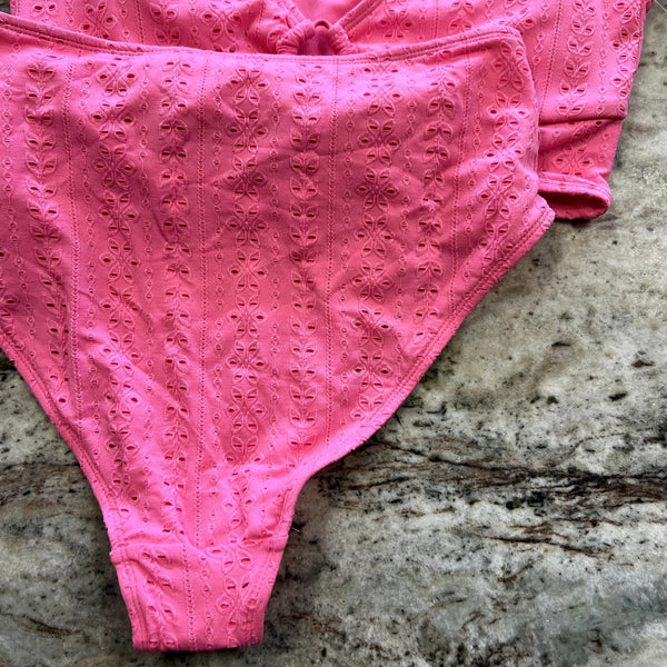 NWT Celebrity Pink Eyelet Bikini Size Med/Large