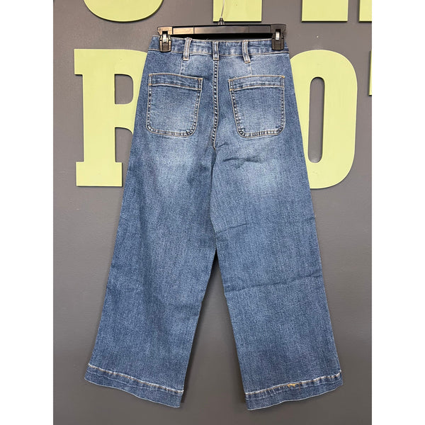 OAT Medium Wash Wide Leg Cropped Jeans Size 25