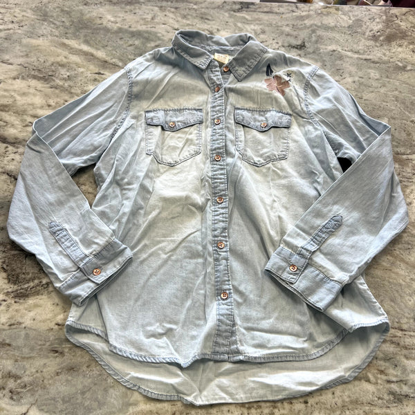 Women's Floral Embroidered Denim Button Down Top Medium
