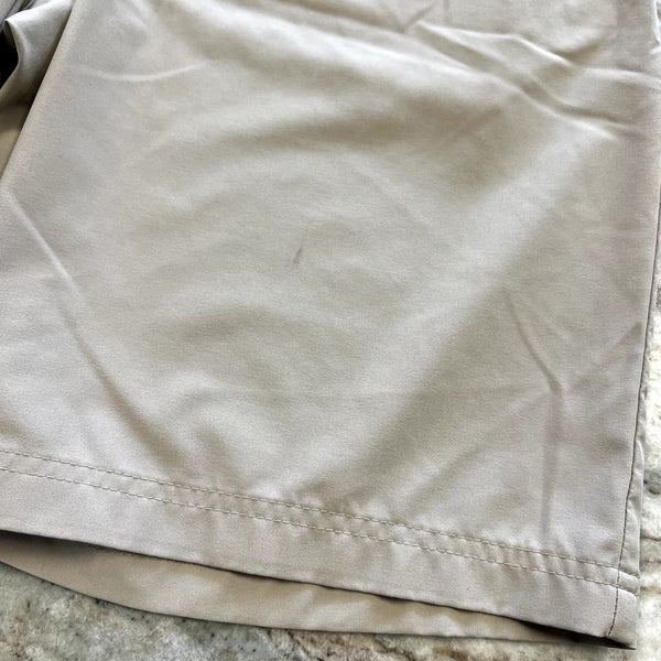 Izod Golf Men's Khaki Shorts Size 36