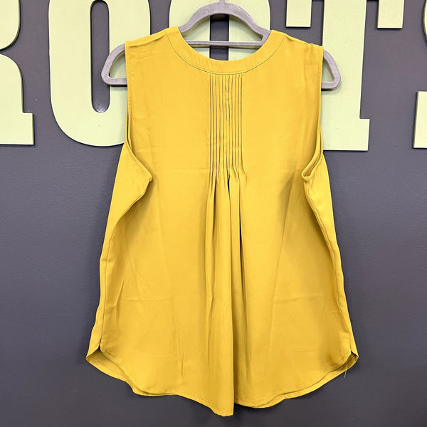 Zenana Yellow/Green Flowy V-Neck Tank Top Size Large