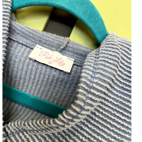 Pink Lily Women's Blue Ribbed Hooded Pullover Size Medium