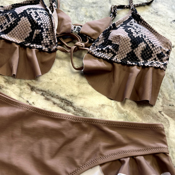 NWOT Brown Ruffle Snakeprint Bikini Medium