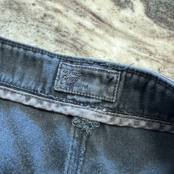 American Eagle Blue Raw Hem Denim Shorts Size 4