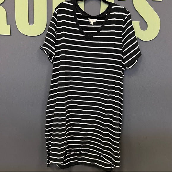 Terra & Sky Black + White Striped V-Neckk T-Shirt Dress Size 3XL