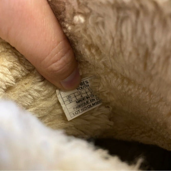 Apres Warm Fuzzy Short Booties Size 5Y