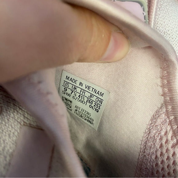 Adidas Women’s NMD R1 Pink Floral Tropical Sneakers Size 9