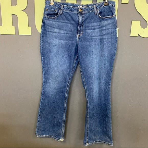 Lee Women’s Regular Fit Bootcut Mid Rise Dark Wash Jeans Size 20