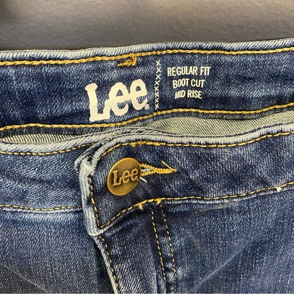 Lee Women’s Regular Fit Bootcut Mid Rise Dark Wash Jeans Size 20