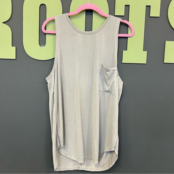 NWT Love Tree Boutique Gray Pocket Tank Top Size Large