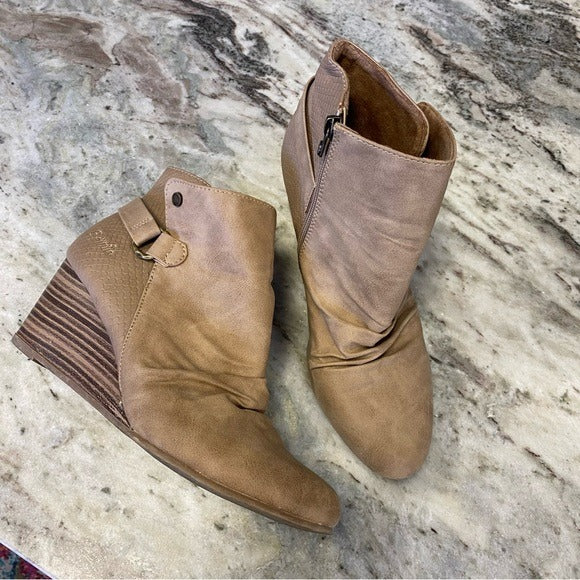 Blowfish Malibu Brown Wedge Heels Size 8.5