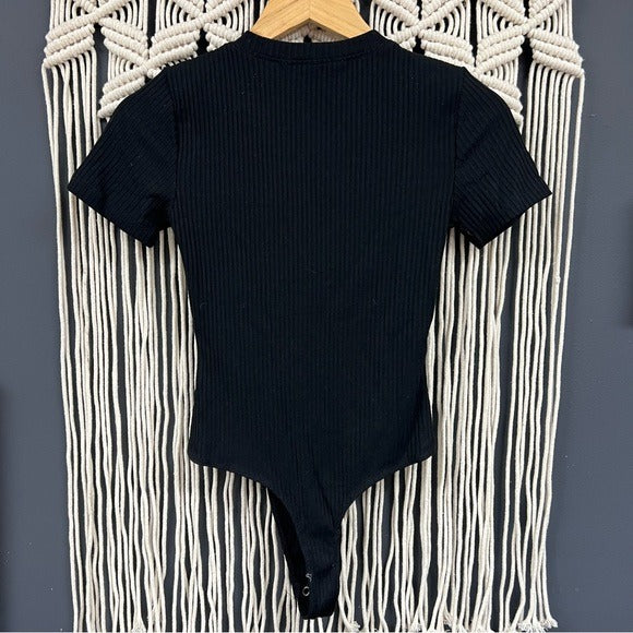 Short Sleeve Black Ribbed Bodysuit Size Small