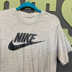 The Nike Tee Men's Graphic Tee Size XL