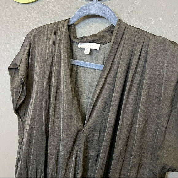 Maison D’Amelie Black Satin V-Neck Blouse Large