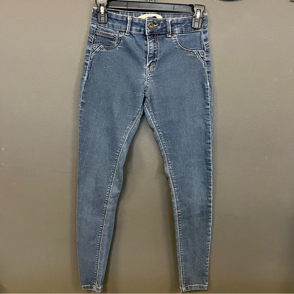 Bershka Medium Wash Skinny Jeans Size 6