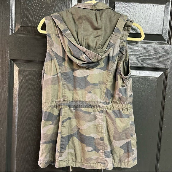 YMI Camoflauge Vest Size S