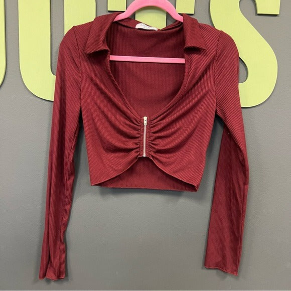 Lavish Maroon V-Neck Zip Front Blouse Medium