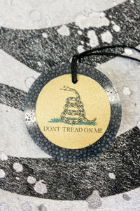 Don't Tread on Me Graphic Freshie